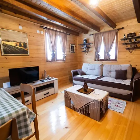 Ferienhaus Brvnara Nina *