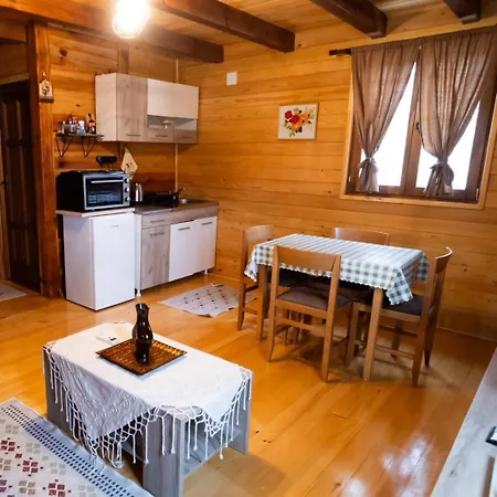 Brvnara Nina Ferienhaus Kremna