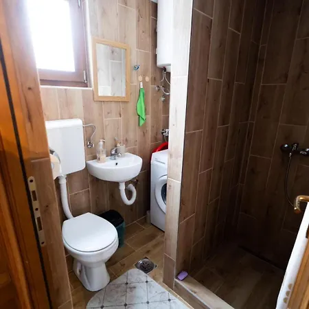 Ferienhaus Brvnara Nina Kremna